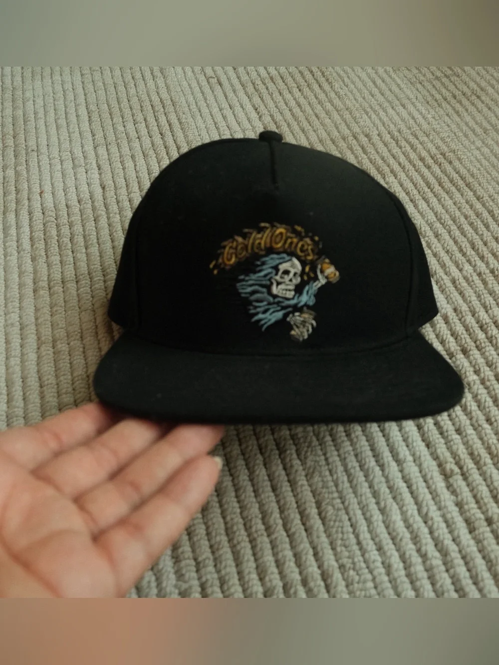 Vans Black Curved Brim Cap with Subtle Inner Detail